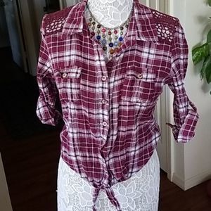 4/$20 Mine tie front blouse